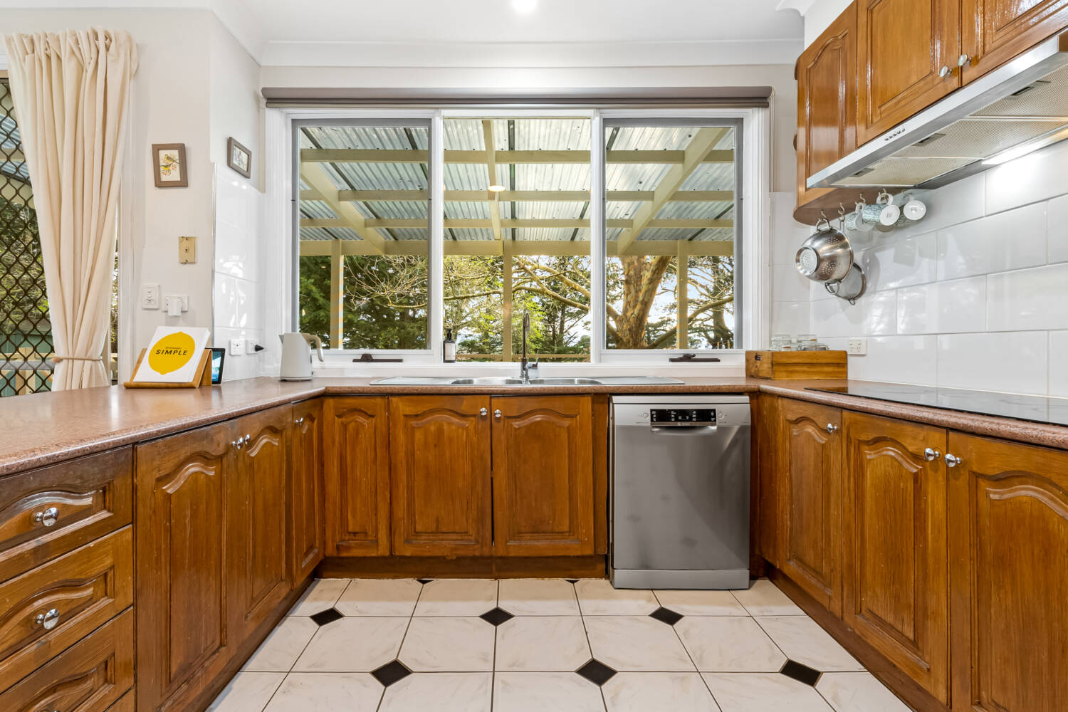 20 Skyline Drive Gisborne